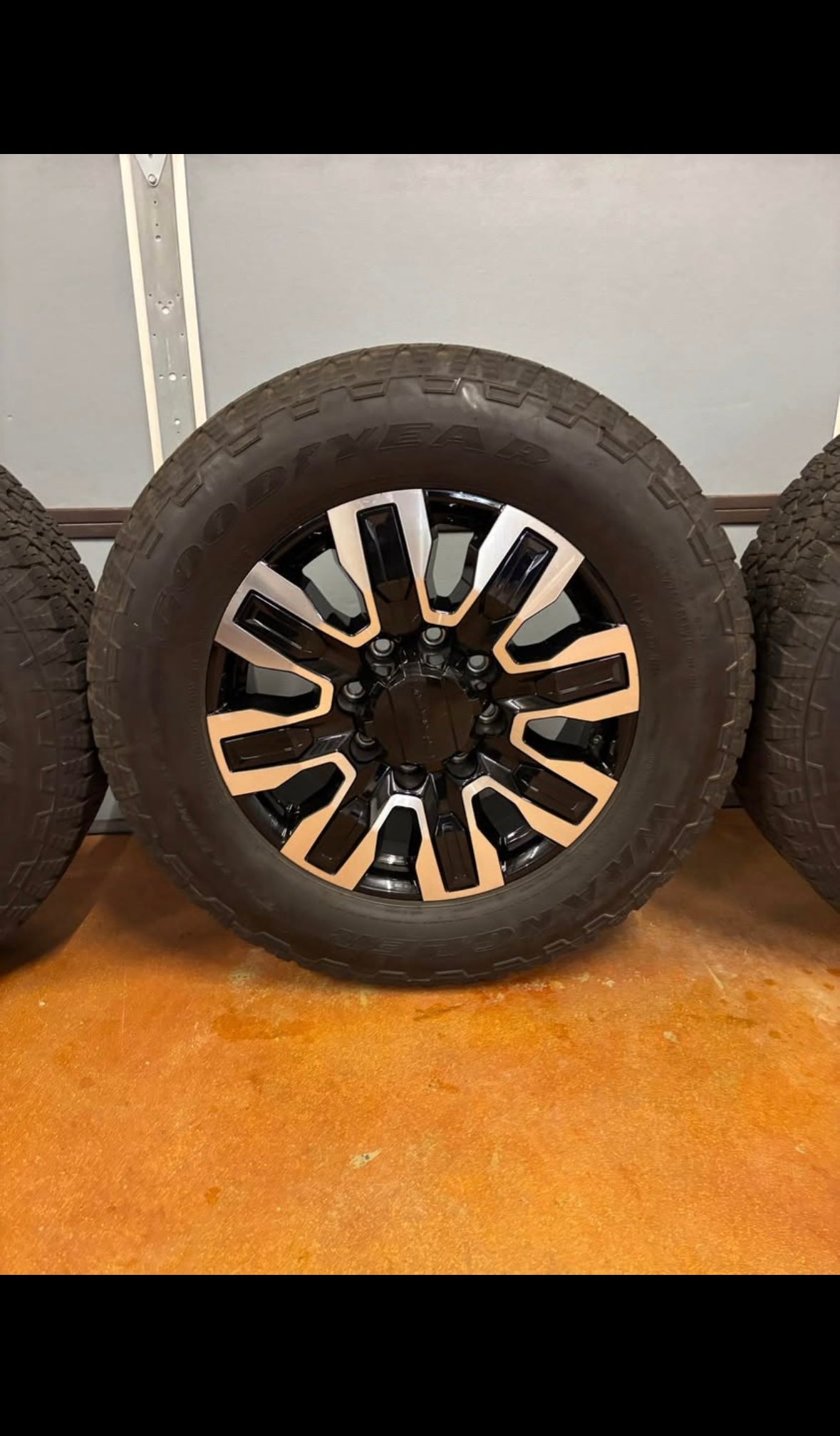8X180 GMC Deanli Stocks