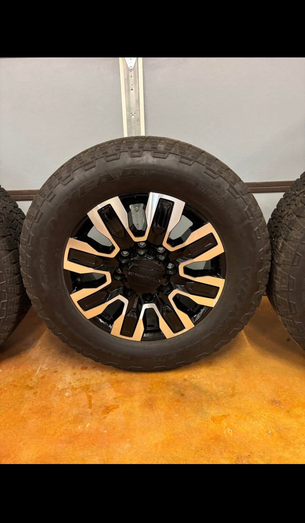 8X180 GMC Deanli Stocks